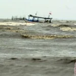 Waspada Gelombang Tinggi di Laut Jawa Bagian Barat