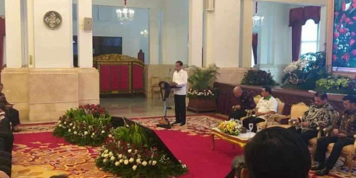 Jokowi Larang Pemerintah Daerah Keluarkan Kebijakan Lockdown