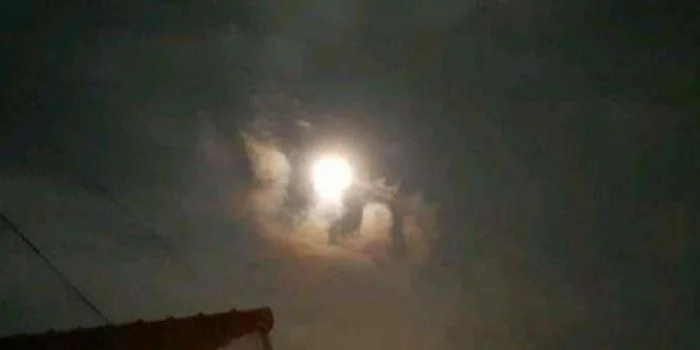 Viral Penampakan Supermoon Berbentuk Lafaz Alloh