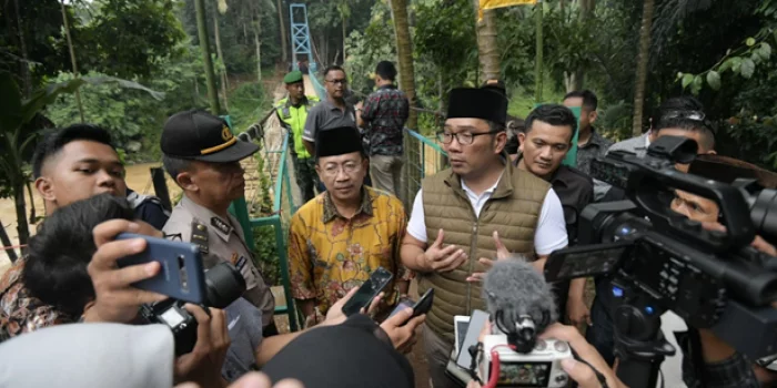 Gubernur Jabar Resmikan Jantung Desa Cibaregbeg