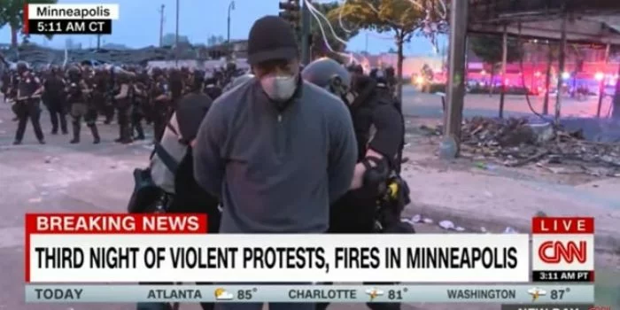 Polisi Tangkap Reporter CNN Pria Kulit Hitam Saat Siaran Live Kerusuhan Minneapolis