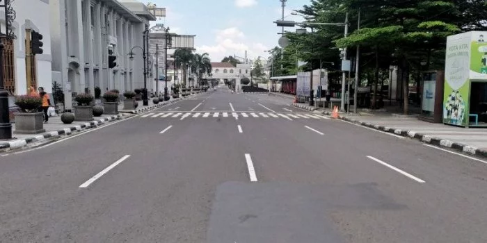 Seluruh Ruas Jalan Raya Kota Bandung Dibuka Kembali