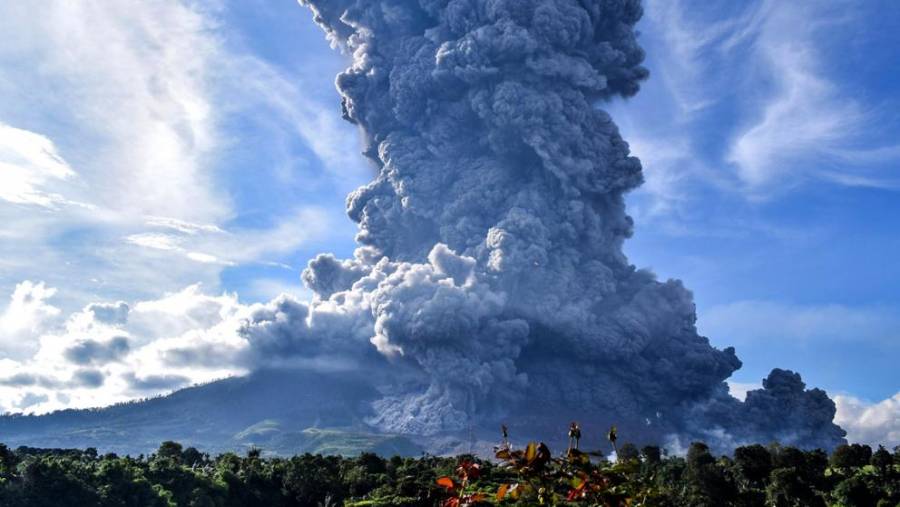 Sinabung Kembali Erupsi