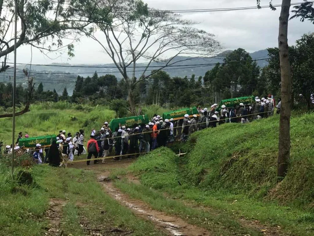 1 Jenazah Dibawa Keluarga, Panglima Laskar FPI: 5 Jenazah Dimakamkan di Megamendung