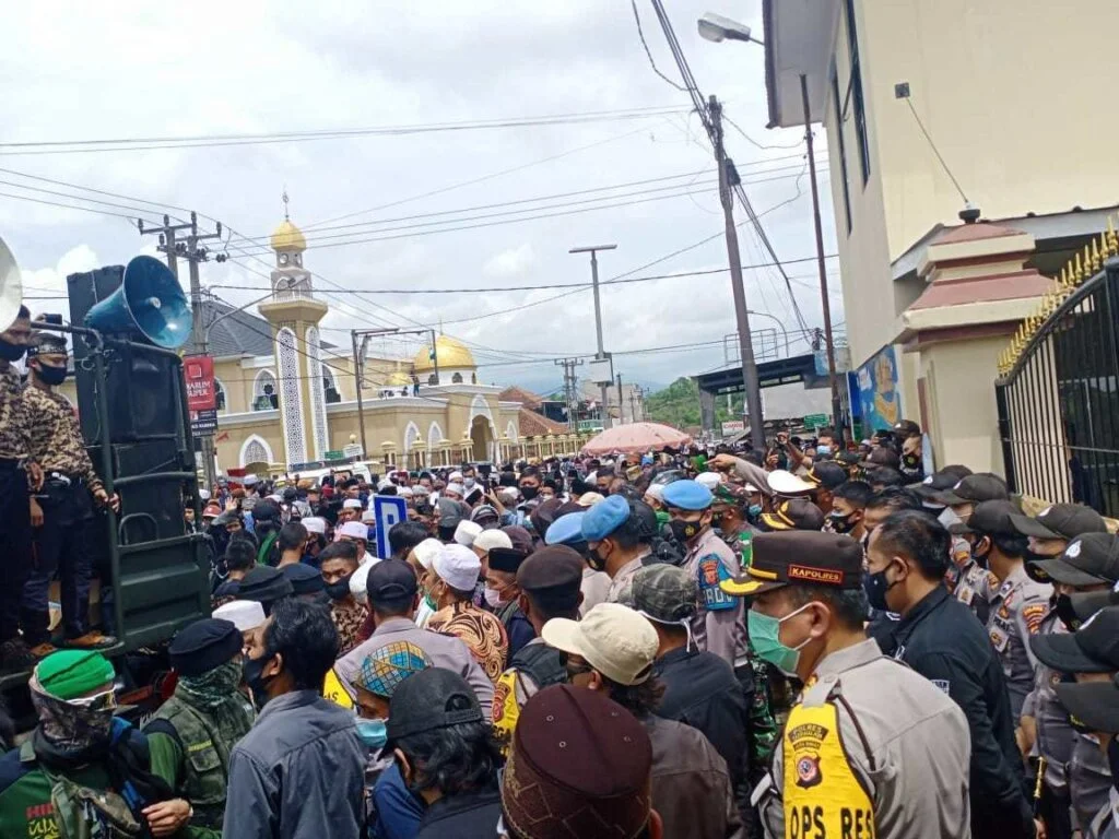 FPI Kepung Mapolres Tasikmalaya, Minta Kerumunan Anak Presiden Juga Diproses Hukum