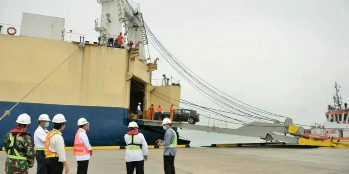 Uji Coba Bongkar Muat, Menhub: Patimban Siap Bersaing dengan Pelabuhan Internasional