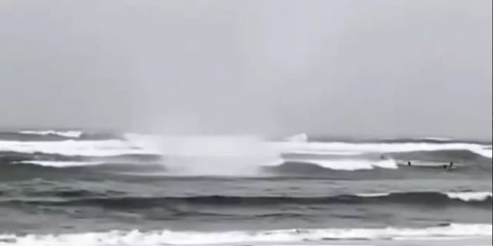 Angin Puting Beliung di Kawasan Pantai Batu Bolong, Bali