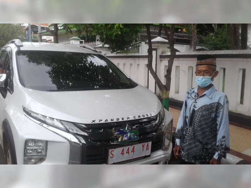 Heboh Mobil Berderet di Tepi Jalan Raya Desa Miliader, Sebagian Warga Belum Bisa Nyetir