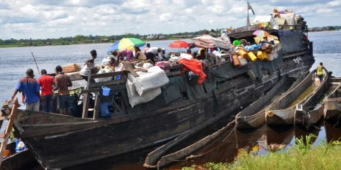 Kapal Tongkang Bawa Lebih dari 700 Penumpang Karam, 60 Orang Tewas