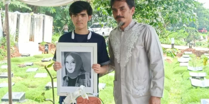 Ada Penyakit Bawaan Asma dan Radang Paru-paru, Teddy Syah: Maafkan Kesalahan Rina Gunawan