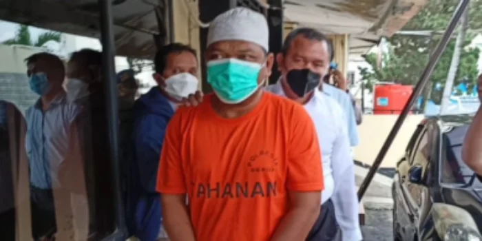 Akal Bulus Adam Ibrahim Bikin Cerita Babi Ngepet, Beli Rp900 Ribu Lalu Dilepas