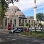 Warga Muslim di Berlin Jalani Tes Covid-19 Sebelum Salat Jumat