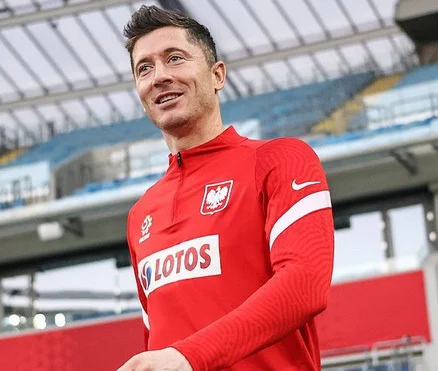 Tinggalkan Munchen, Robert Lewandowski Merapat ke Barcelona