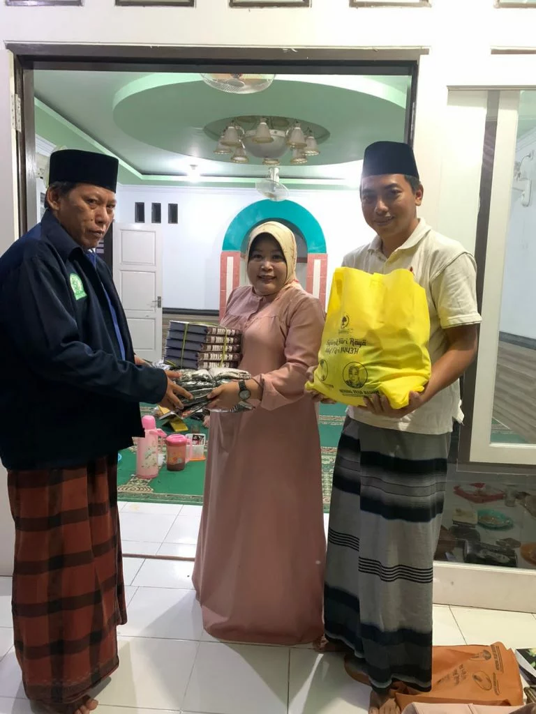 Jelang Lebaran, Golkar, Kosgoro 1957 dan Baridin berbagi Sembako