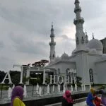 Masjid At-Thohir Jadi Destinasi Wisata Religi Baru Favorit di Depok