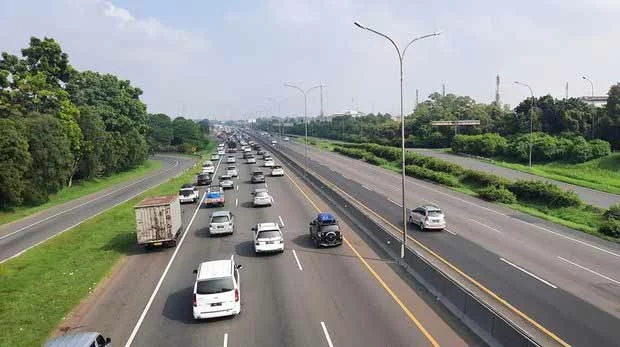 One Way dan Contraflow Berakhir, Tol Jakarta-Cikampek Berangsur Normal