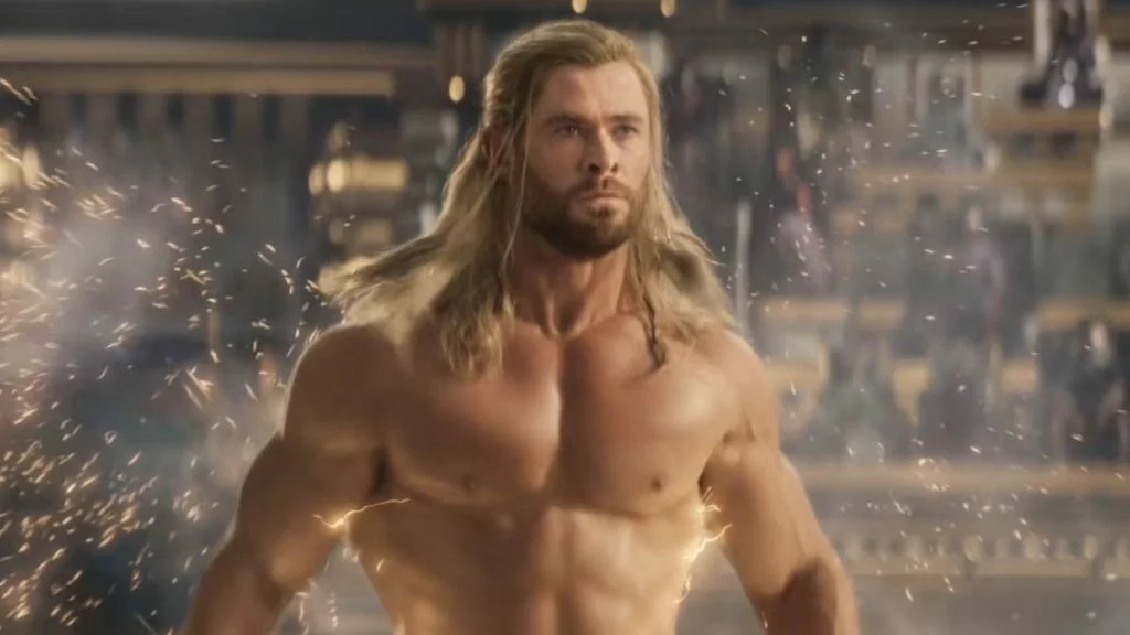 Chris Hemsworth Telanjang di Thor: Love and Thunder