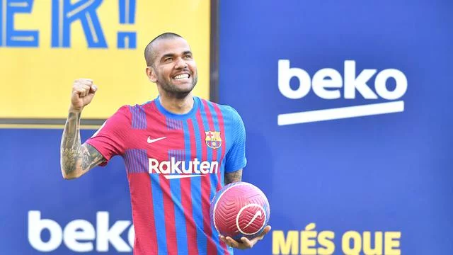 Dani Alves Tinggalkan Barcelona