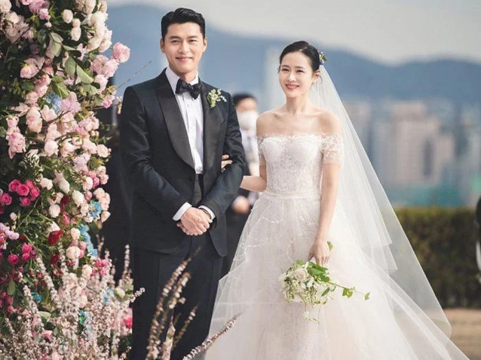 Hyun Bin Akui Ada Firasat saat Main Film The Negotiation Bareng Son Ye Jin