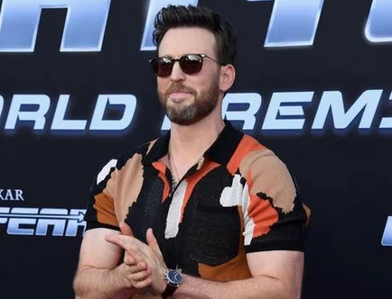 Chris Evans: Sang Captain America Lagi Fokus Cari Jodoh