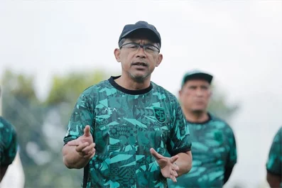 Persebaya Dikalahkan Persikabo 1973 0-1, Aji Santoso Salahkan Pemain Belakang