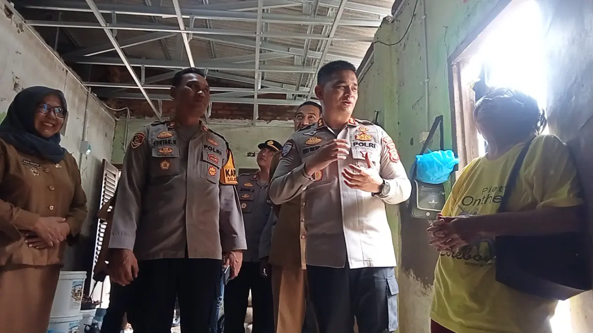 5 Tahun Rusak Parah, Rumah Lansia di Pekalipan Akhirnya Dibedah Polres Cirebon Kota, Progres Capai 80 Persen Rutilahu
