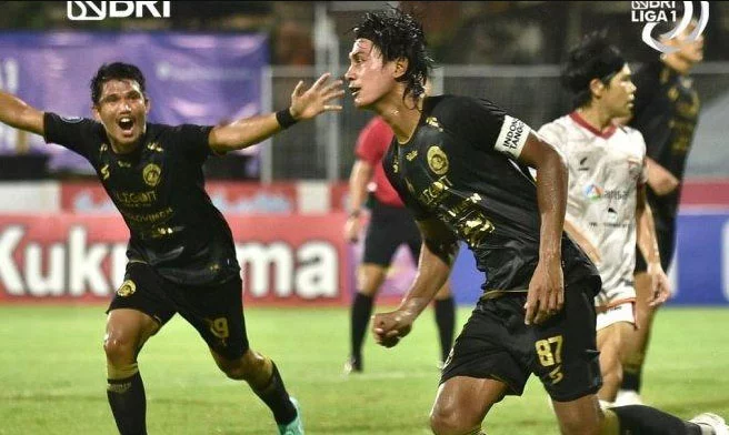 Hasil Arema FC vs Borneo FC, BRI Liga 1, Dua Gol Johan Farizi Selamatkan Arema dari Kekalahan