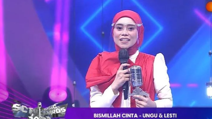 Lesti Kejora Bawa Pulang 4 Piala di SCTV Music Awards 2022